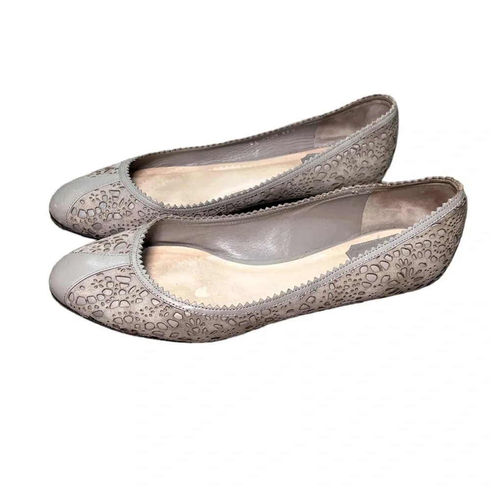 7 1/2. Christian Dior laser cut floral leather grey flats shoes - Picture 3 of 6